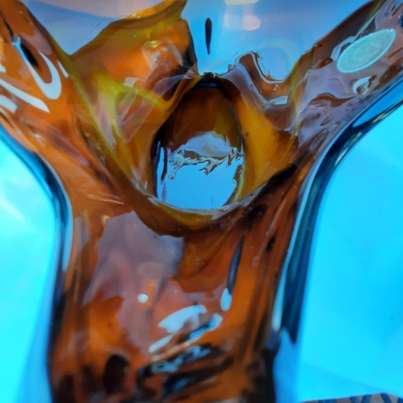 1960s Hand-Blown Sooner Glass Swan Vase - Picture 9 of 11